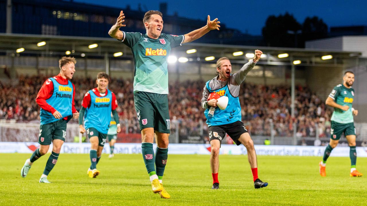 Relegation Zur 2. Liga: Regensburg Schafft Den Wiederaufstieg ...