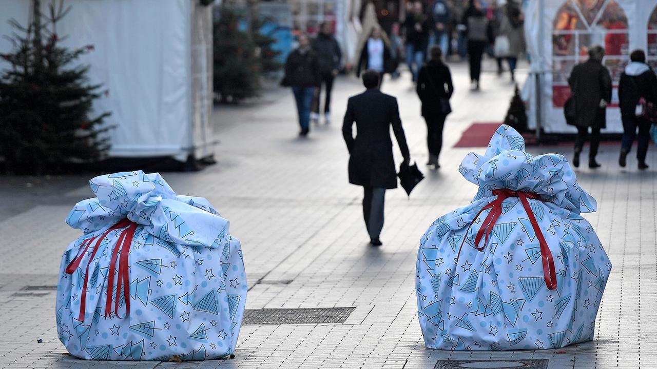 Weihnachtsmärkte Advent hinter Betonsperren ZDFheute