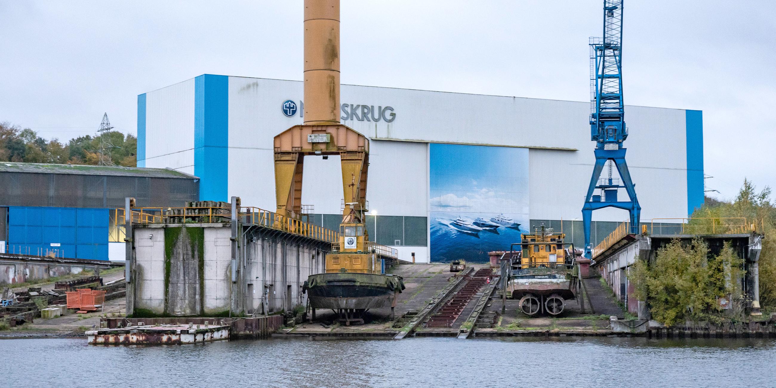 Blick auf die Werft der Nobiskrug GmbH mit Sitz in Rendsburg am Nord-Ostsee-Kanal