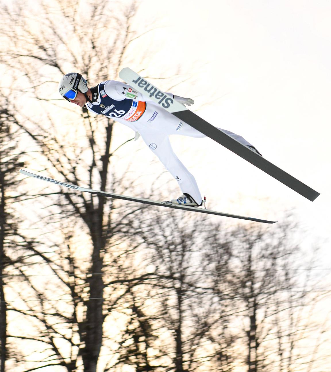 Der Slowene Timi Zajc gewinnt das Viessmann Fis Skispringen in Oberstdorf.