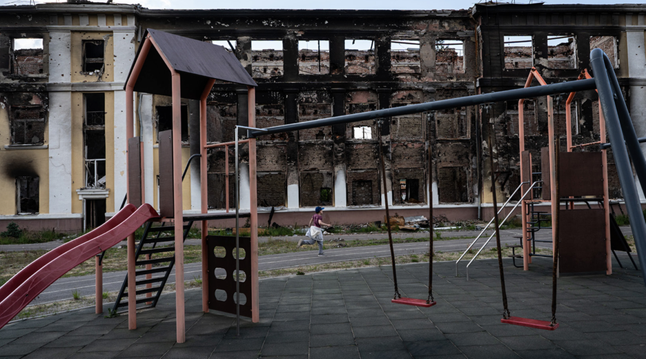 Zerstörte Schule in Charkiw
