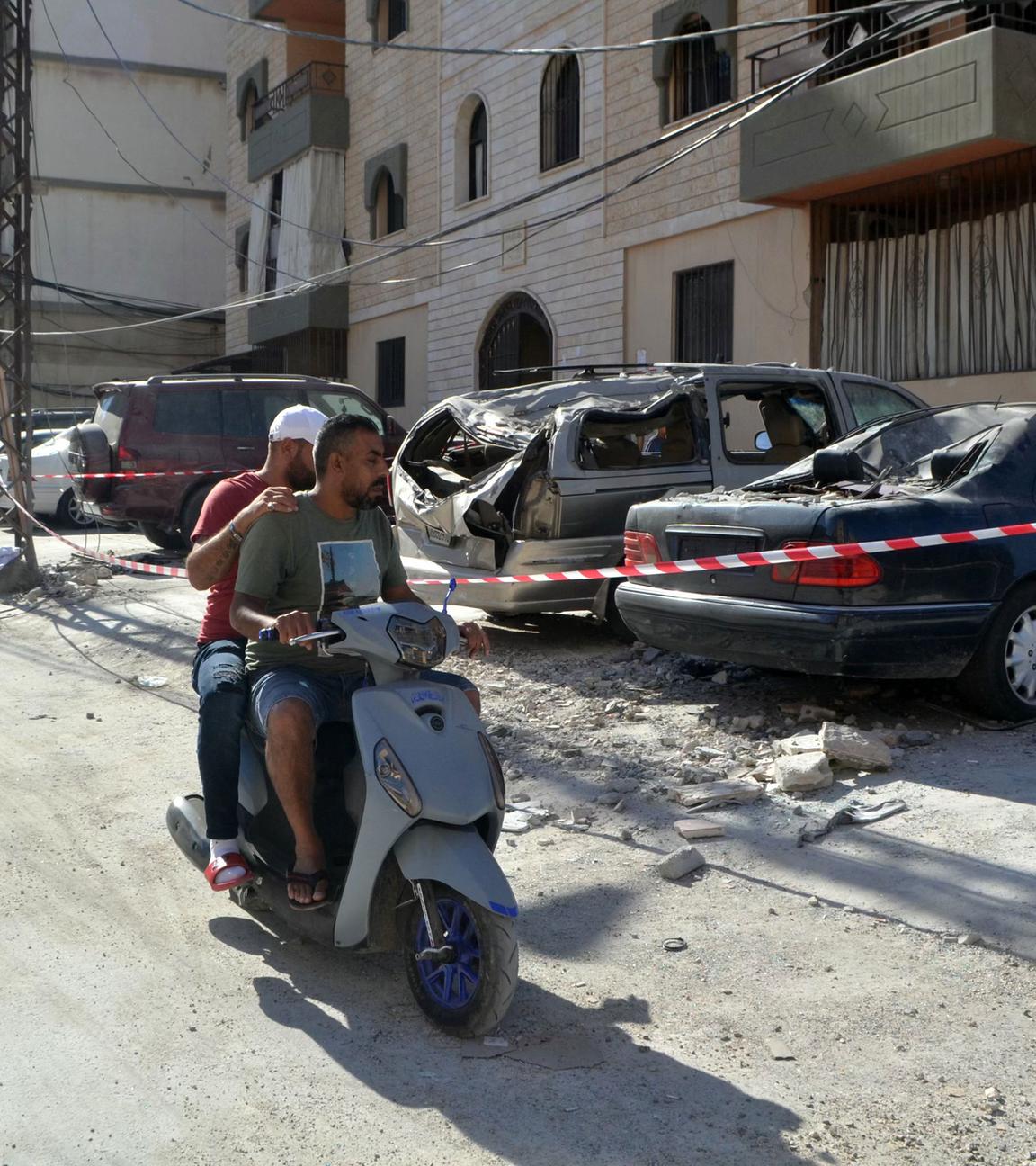 Israelischer Luftangriff trifft Wohnhaus im palästinensischen Flüchtlingslager Al-Baddawi bei Tripolis