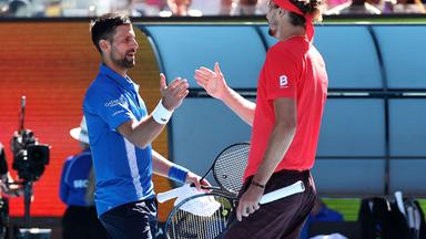 Zverev im Finale - Djokovic gibt auf